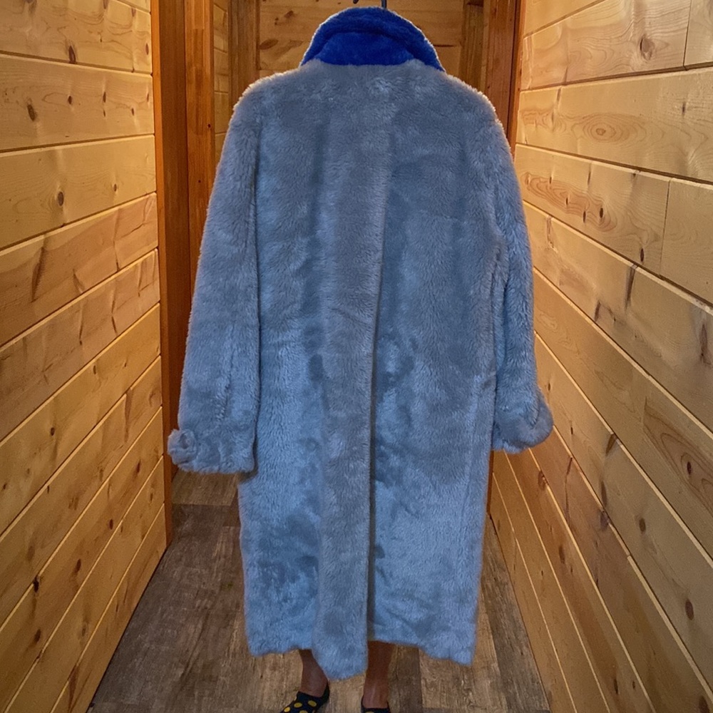 Coat - Picture 2 of 5